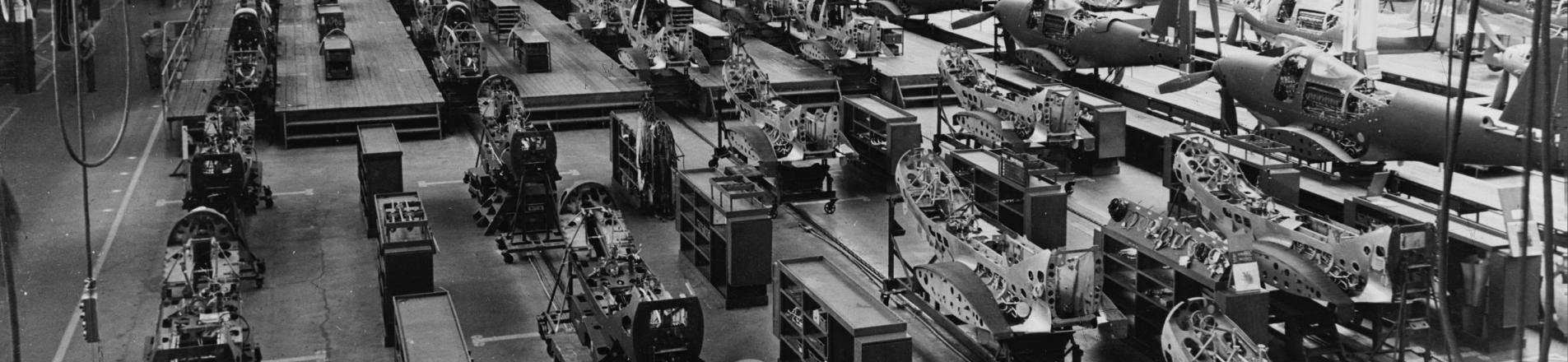 assembly line US manufacturing during ww2